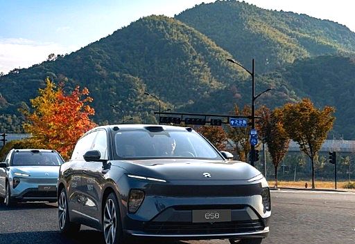 致敬科学 蔚来全新ES8助力科学家无忧出行