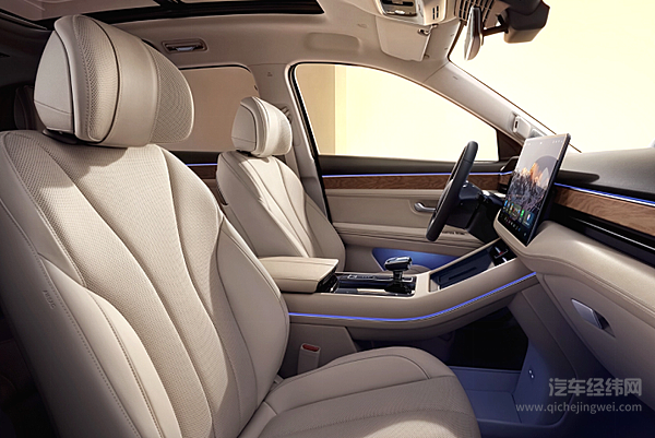 增程式新能源SUV对决 问界M7和岚图FREE谁能挑战理想ONE？