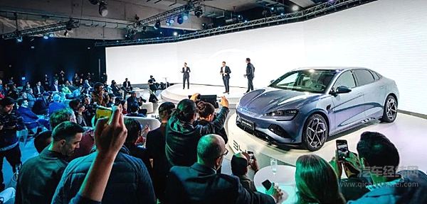 比亚迪海豹在智利上市 再掀新能源热潮