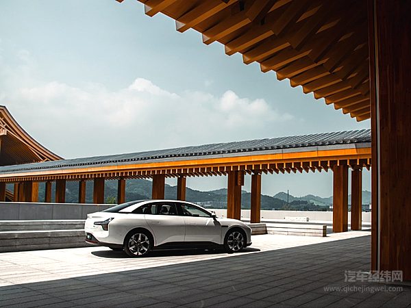 11.98万起售 小鹏MONA M03与深蓝SL03谁更具性价比？