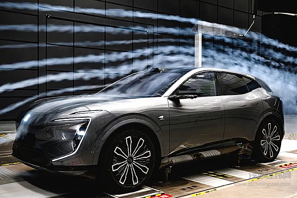 华为系对决上汽系 阿维塔07与智己LS6谁更强？