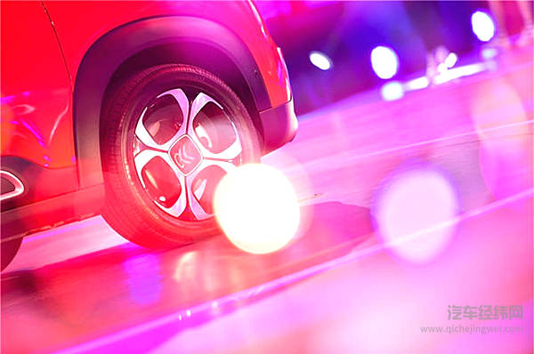 法国有中餐厅的美食 中国有雪铁龙云逸的法系“呆萌”！