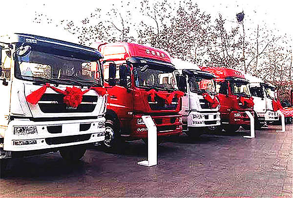 汕德卡、斯太尔强势出击  助重汽燃燎原之势 ——中国重汽销售部2017商务大会