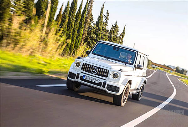 男人为什么喜欢奔驰大G？ 就和女人爱包一个道理！