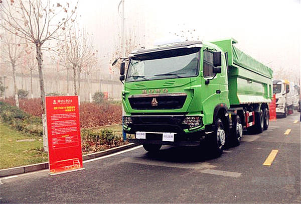 2017年中国重汽豪沃主推16款车型