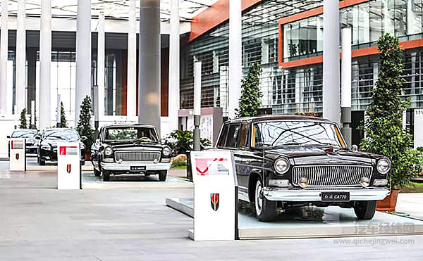 60岁的一汽红旗排了一出好戏！