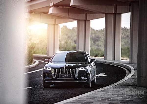 红旗品牌上海车展“旗”放E彩 以变应变开启新征程