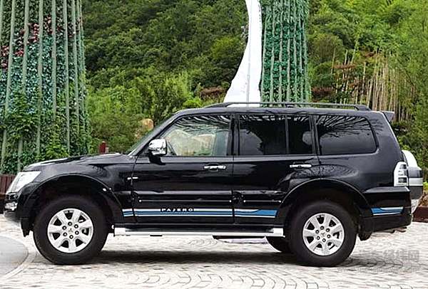 新款三菱帕杰罗上市，售价34.98-39.98万