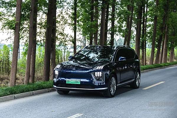 拒绝千篇一律的美，与昊铂HL共赴热爱之旅