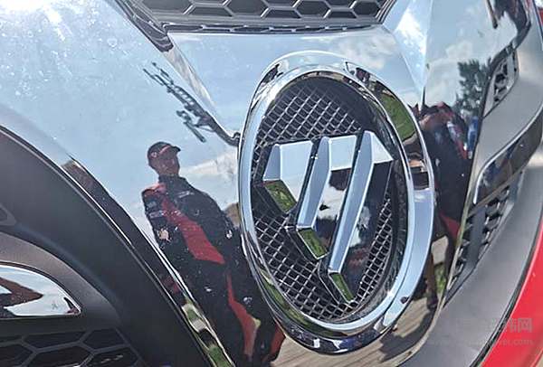 福田康明斯ISF越野拉力赛车队出征2019丝绸之路拉力赛