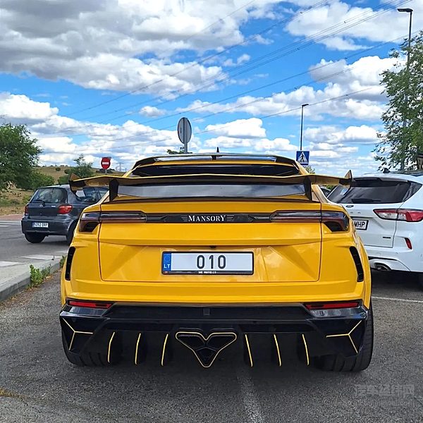 兰博基尼URUSMANSORY定制版