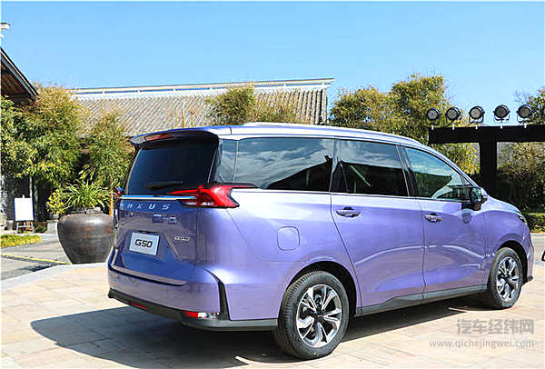 丽江试驾上汽大通MAXUS G50 六口之家出行标配即将上市