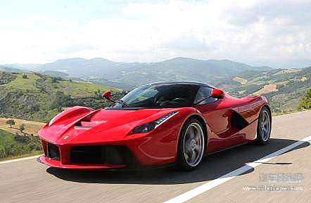  电动车本没有错 整天对燃油车喊打喊杀才令人反感