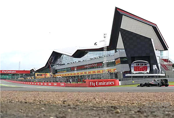 从军用机场到“超人气”赛道，银石：天知道我都经历了什么！