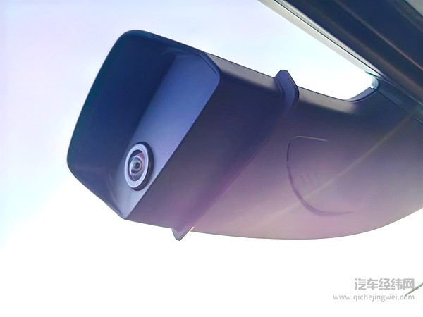 电子后视镜正式纳入国标 酷炫好用的成本你愿意承担吗？
