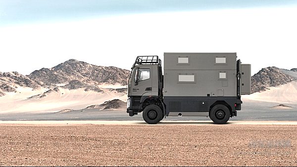 上汽大通MAXUS原厂首款百万级重卡房车探索家·珠峰