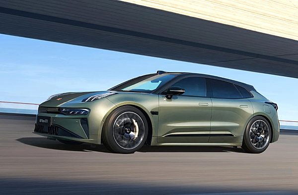 哪吒S猎装版主打低价高配 能否平替极氪001？