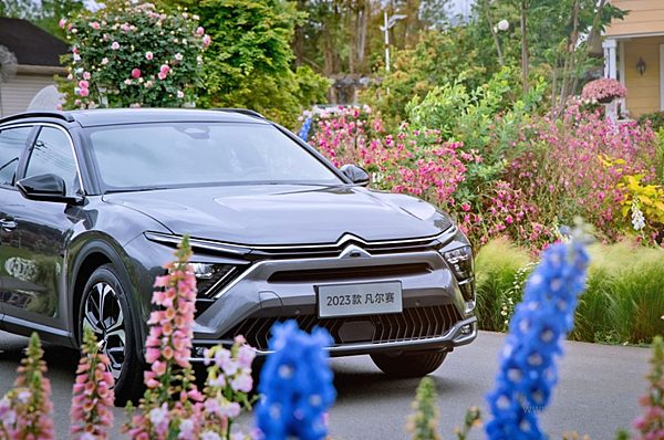 东风汽车神龙打造的标致408X出口越南马来西亚