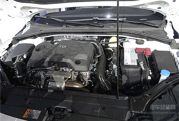 荣威i6 PLUS瞄准A+市场 顶配11.98万性价比666！