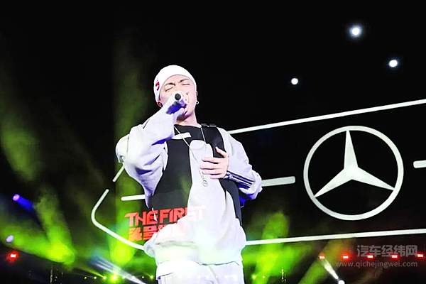 知名Rapper Jony J现场首次公演　“头号领地”主题曲《把握》  