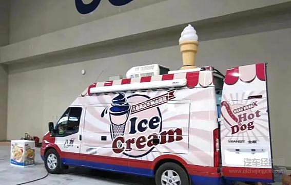 地摊经济走红 看似零门槛但其实也有专业要求！