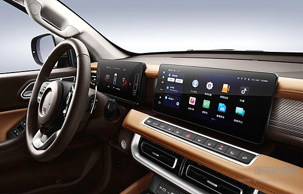 售价12.68万元起 全球智能豪华皮卡2023款乘用炮“智”领上市