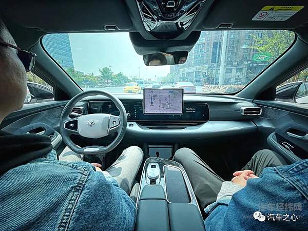 华为 HI 上车 自动驾驶轻松干掉特斯拉？38.89万你买吗？