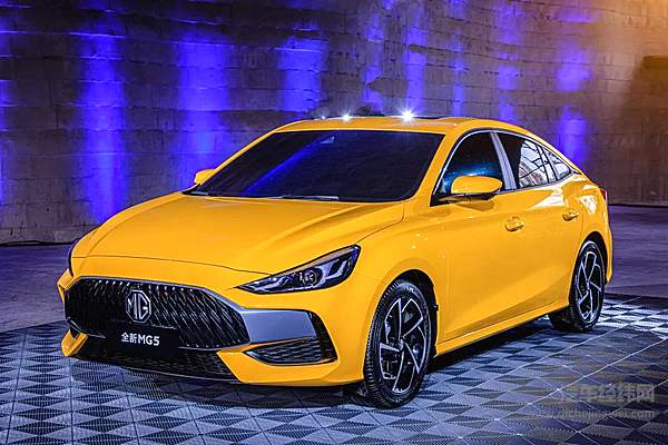 MG5突围年轻“潮跑新品类” 杨超越轻奢限量版广州车展亮相