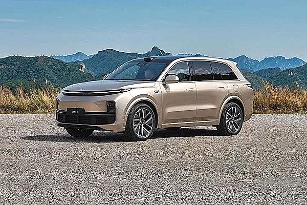 30万级增程SUV对决！昊铂HL能否挑战理想L8？