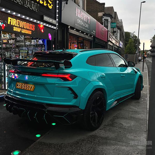 兰博基尼URUSMANSORY定制版