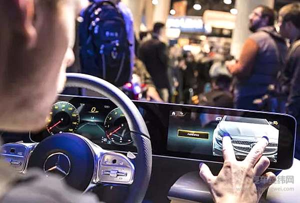 梅赛德斯-奔驰全新智能人机交互系统MBUX在CES全球首发