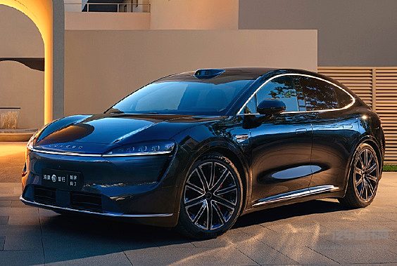 比亚迪发力智驾力推全民普及 与华为相比谁更强？