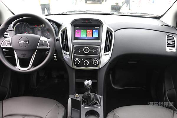 【原创】江铃新宝典发动机享终身质保 官宣百公里油耗仅为7.3L