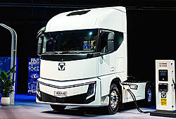 徐工重卡汉境 充电版 400kw 6 X 4 纯电动重卡牵引车(XGA4250BEVXC)徐工动力612kwh