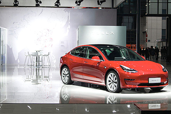 特斯拉携旗下明星车型闪耀亮相2019上海国际车展