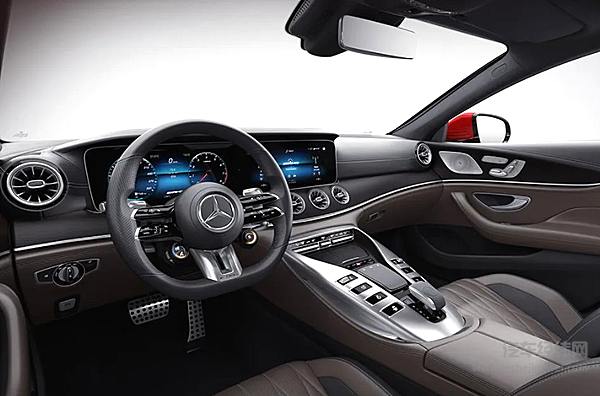 奔驰携优质车型阵容亮相广州车展 聚焦丰富多元的豪华出行生活场景