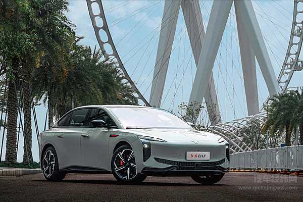 红旗EH7精准布局 驾乘安逸更懂用户所需