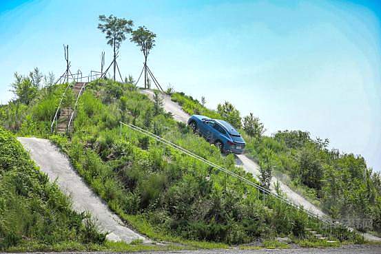 一汽-大众探岳X 正式上市  实力演绎“最美大众SUV”