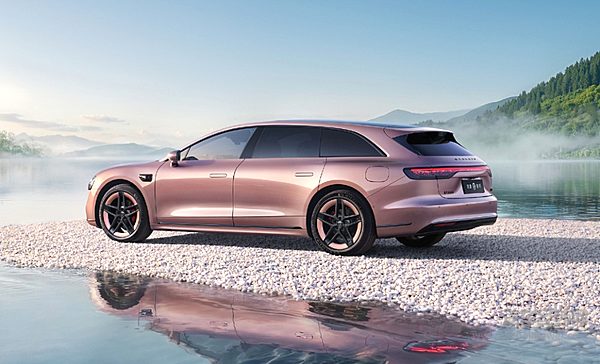 鸿蒙智行强化技术标签 华为巨鲸电池3.0搭载电池黑匣子