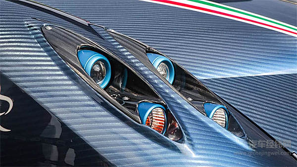 帕加尼限量龙版Huayra Dinastia惊艳亮相 恭贺香港汽车会100周年庆