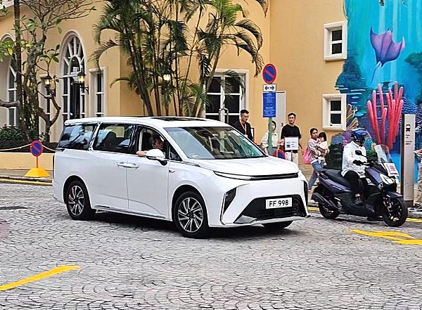 大家9在香港街头