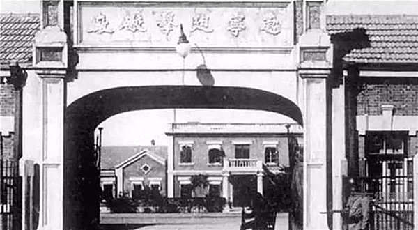 这个中国品牌造车的时候，大众都还没出生！