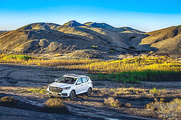 骏派D80能否顺利接过夏利的交接棒？！