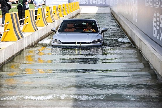 破局高端市场 奇瑞首款C级智慧新旗舰正式命名风云A9L