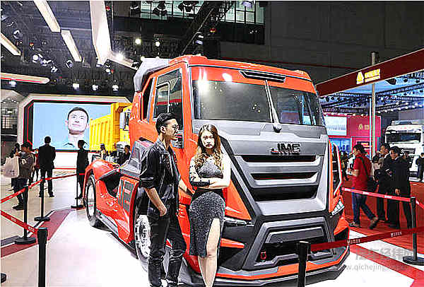 江铃重卡亮相上海 或掀起“血雨腥风”