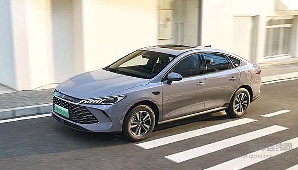 性价比的比拼 吉利银河星耀6与比亚迪秦PLUS谁更强？