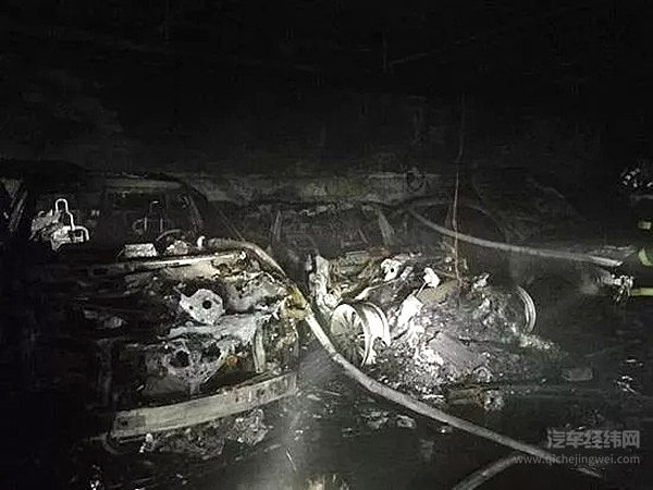 特斯拉频频自燃很可怕，但更可怕的马斯克“三不政策”