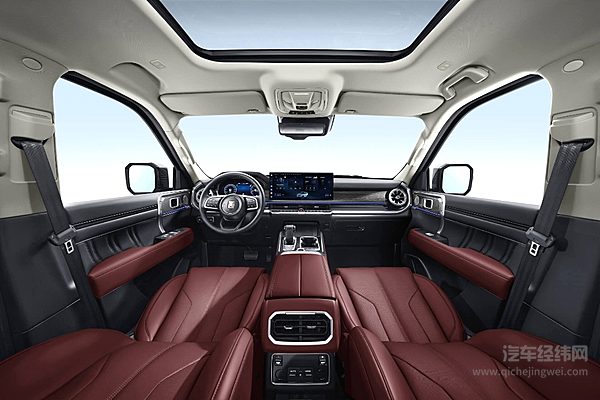 两种不同的越野风格 坦克400 Hi4-T和豹5哪一款更值得入手？