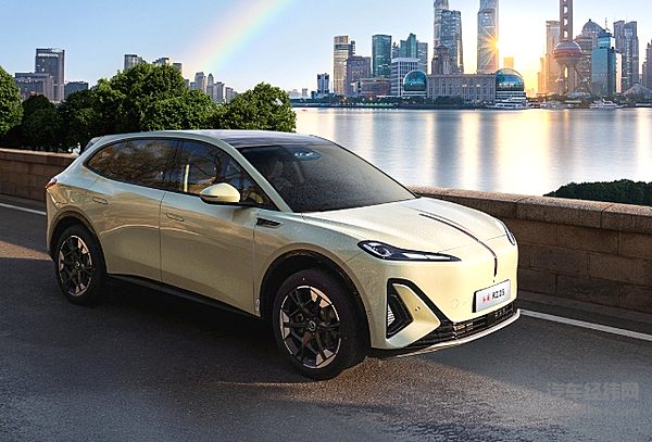 不到20万可入手 红旗天工06有国车光环深蓝S07能否挑战？