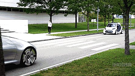 不比整车比技术 黑科技界里奔驰可是“扛把子” ！